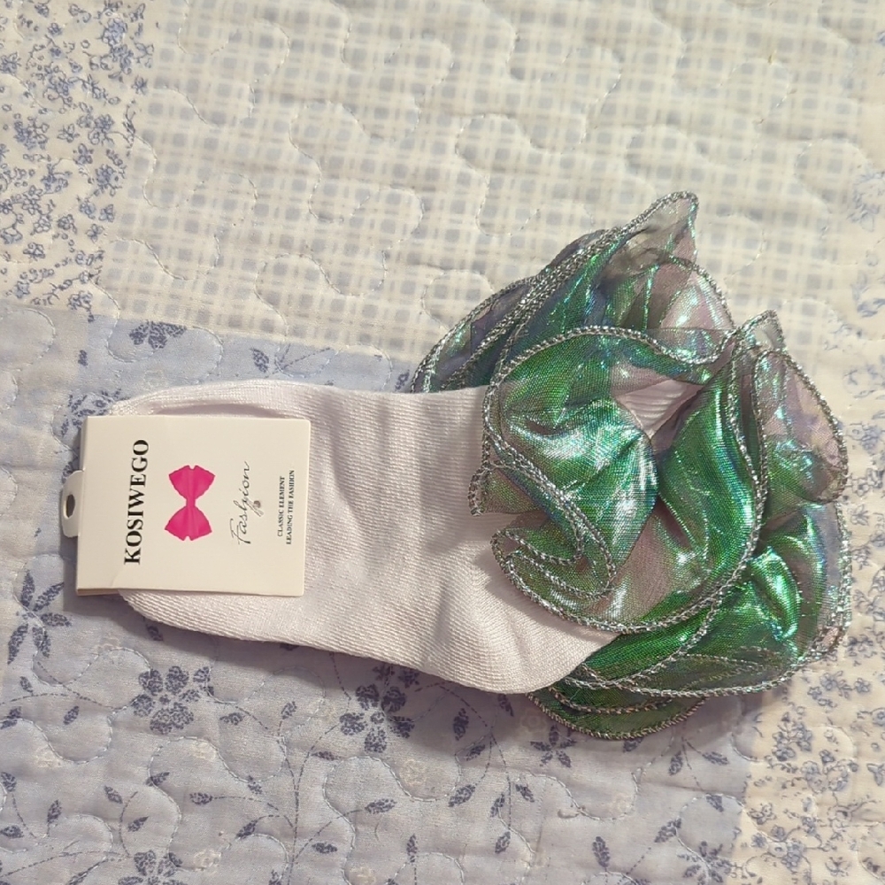 Green Ruffle Socks